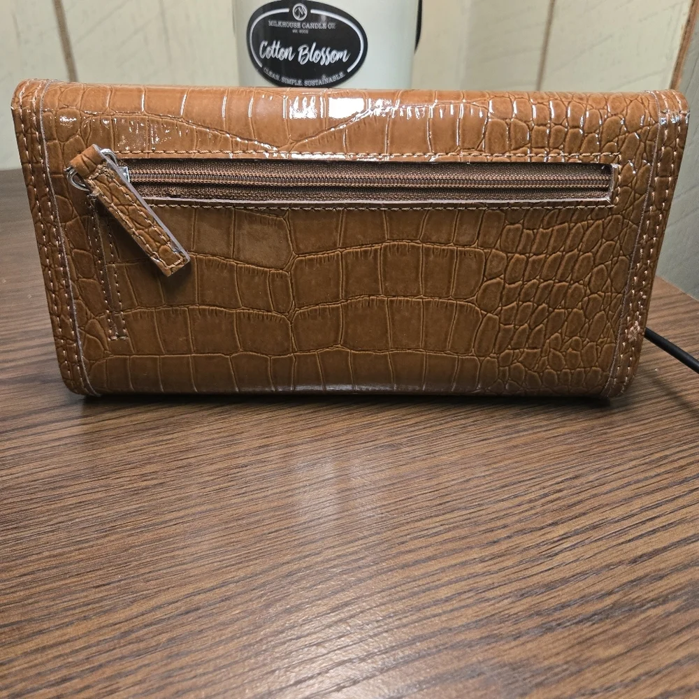 Liz Claiborne Patent Leather wallet